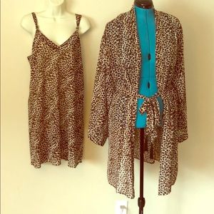 Valerie Stevens animal print sleep set, Large